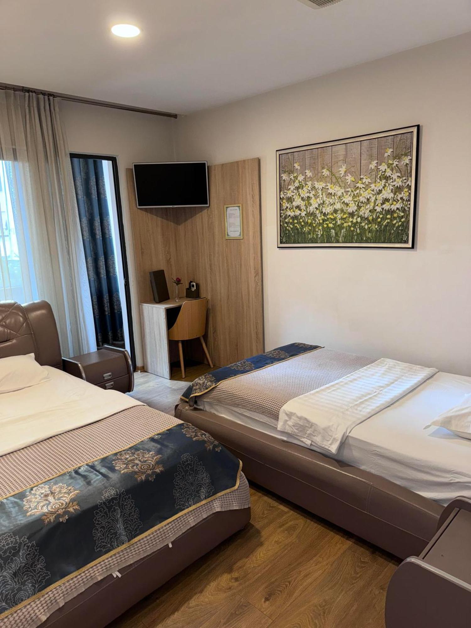 Park Hotel Tirana Yzberishti Exteriér fotografie