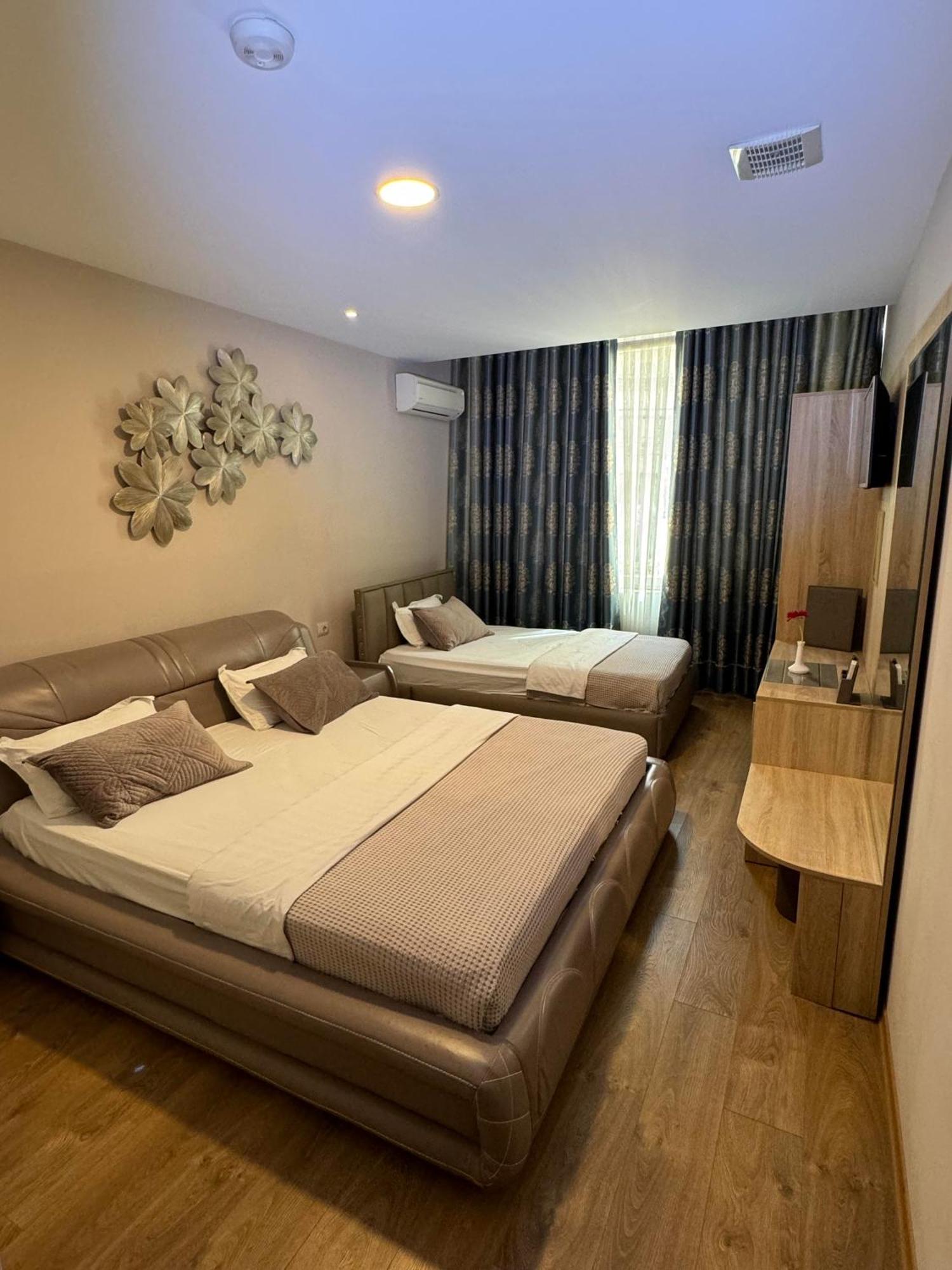 Park Hotel Tirana Yzberishti Exteriér fotografie